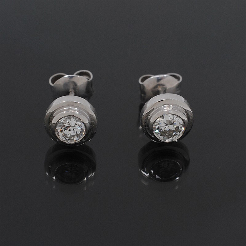 Caravanas En Oro 18K Blanco Y Brillantes Caravanas En Oro 18K Blanco Y Brillantes