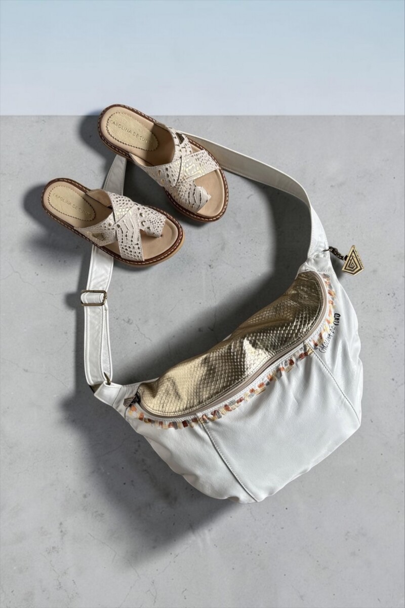 Cartera Ainoa Línea Ottenta Blanca Con Dorado Y Arte. 