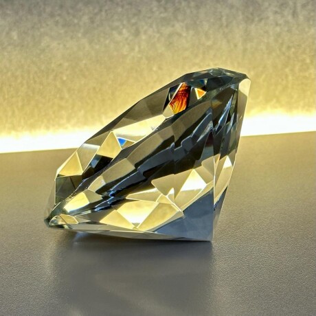 Diamante Decorativo De Cristal Alto 6cm x Ø 10cm Diamante Decorativo De Cristal Alto 6cm x Ø 10cm