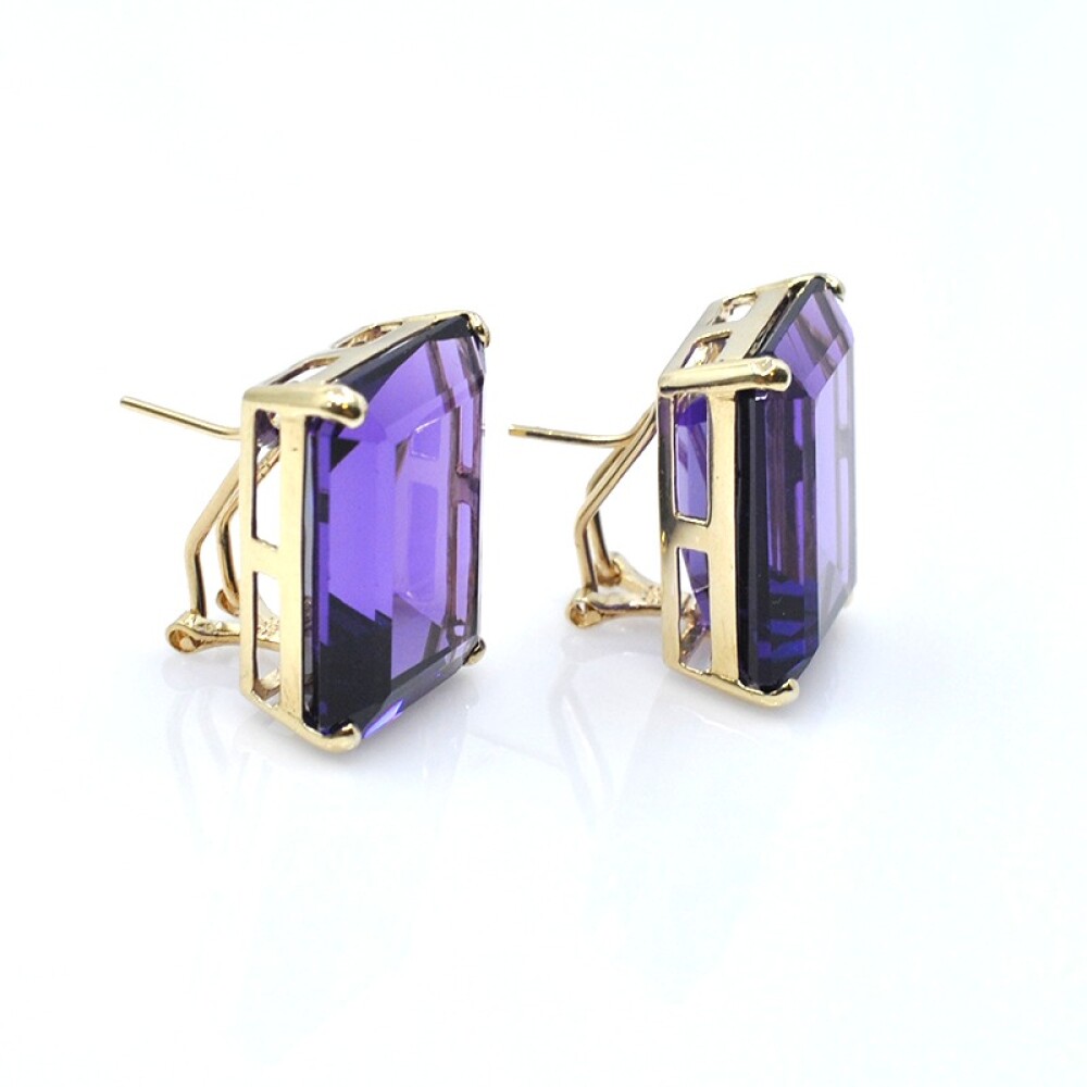 Caravanas clips en oro 14k con amatistas 0,30 ct aprox. Caravanas clips en oro 14k con amatistas 0,30 ct aprox.