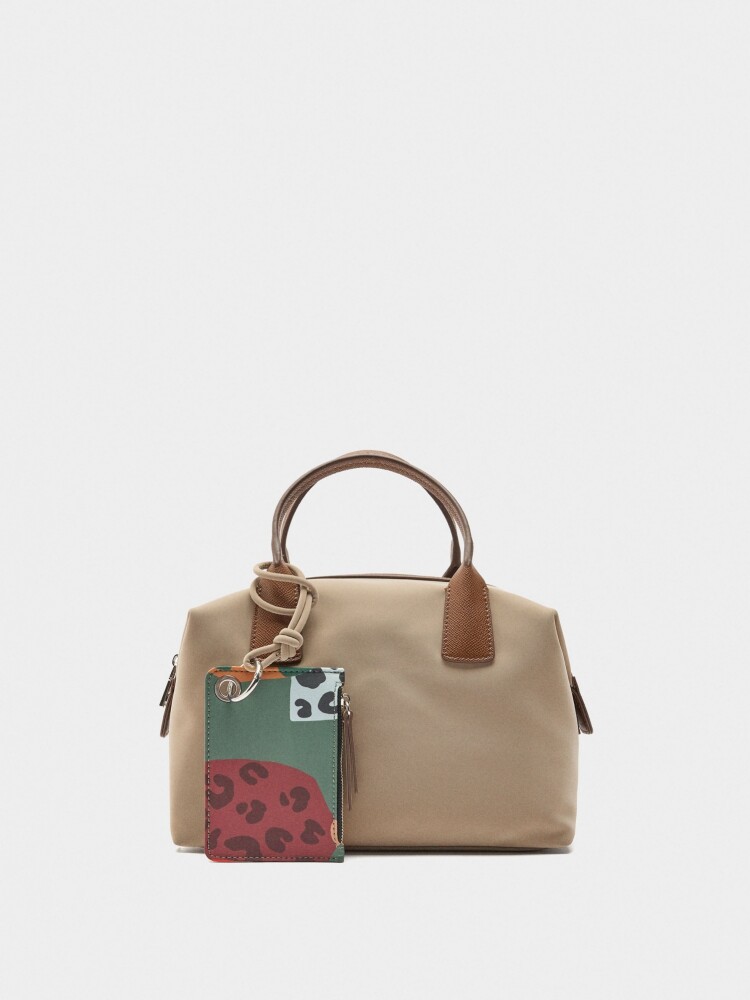Bolso Tote Textura Suave Con Colgante camel