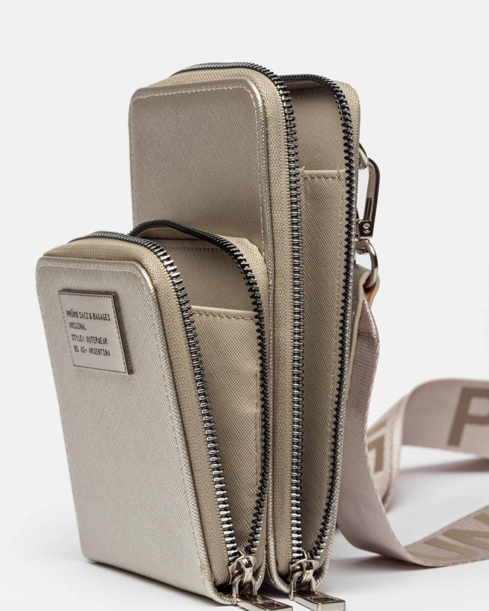 Porta Celular Penny En Efecto Cuero Zaffiano Metalizado