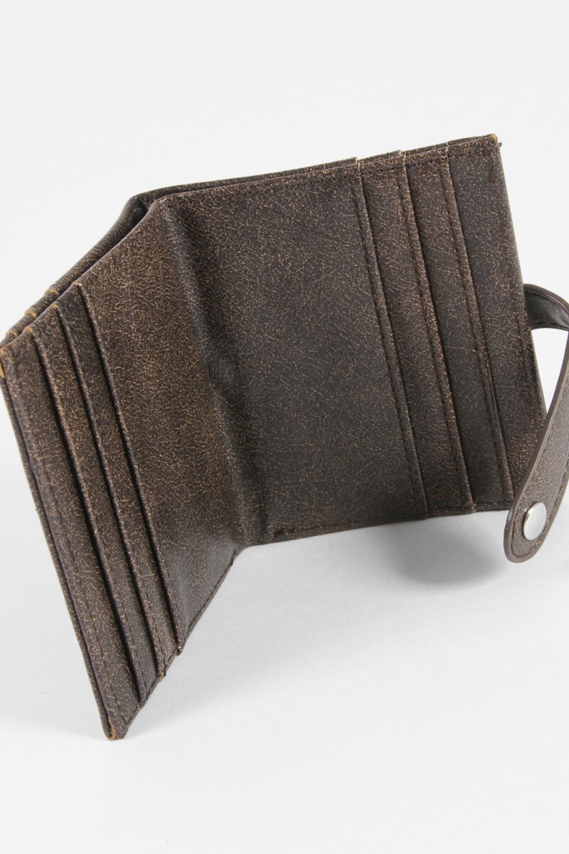 Tarjetero flap shinny marrón