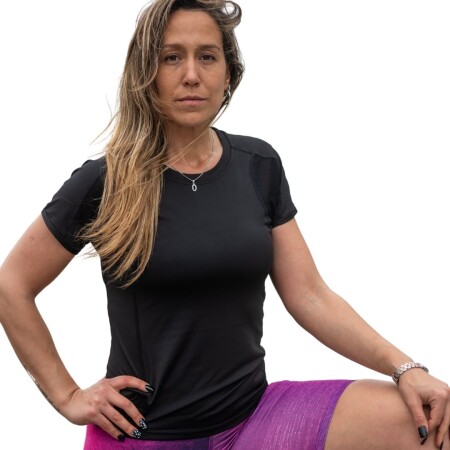 REMERA NEGRO LISO CON TRANSPARENCIA REMERA NEGRO LISO CON TRANSPARENCIA