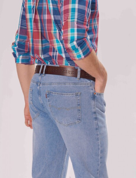 PANTALÓN DE JEAN CLÁSICO Celeste