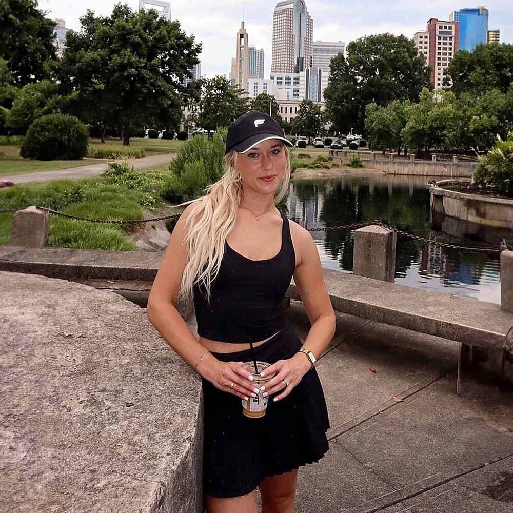 Falda Con Malla Hot Shot Pleated Skirt Classic Mini Mujer Black