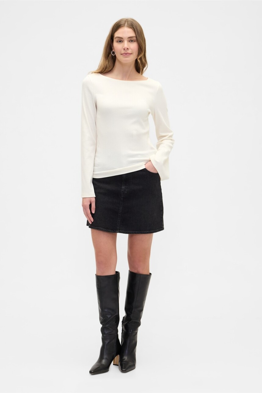 Remera Cuello Bote Mujer Ivory Frost