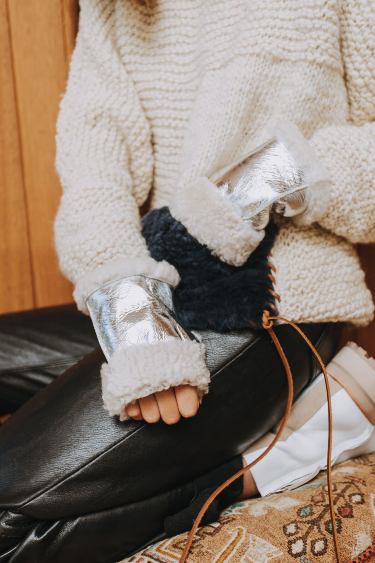 Warm Gloves Plateado