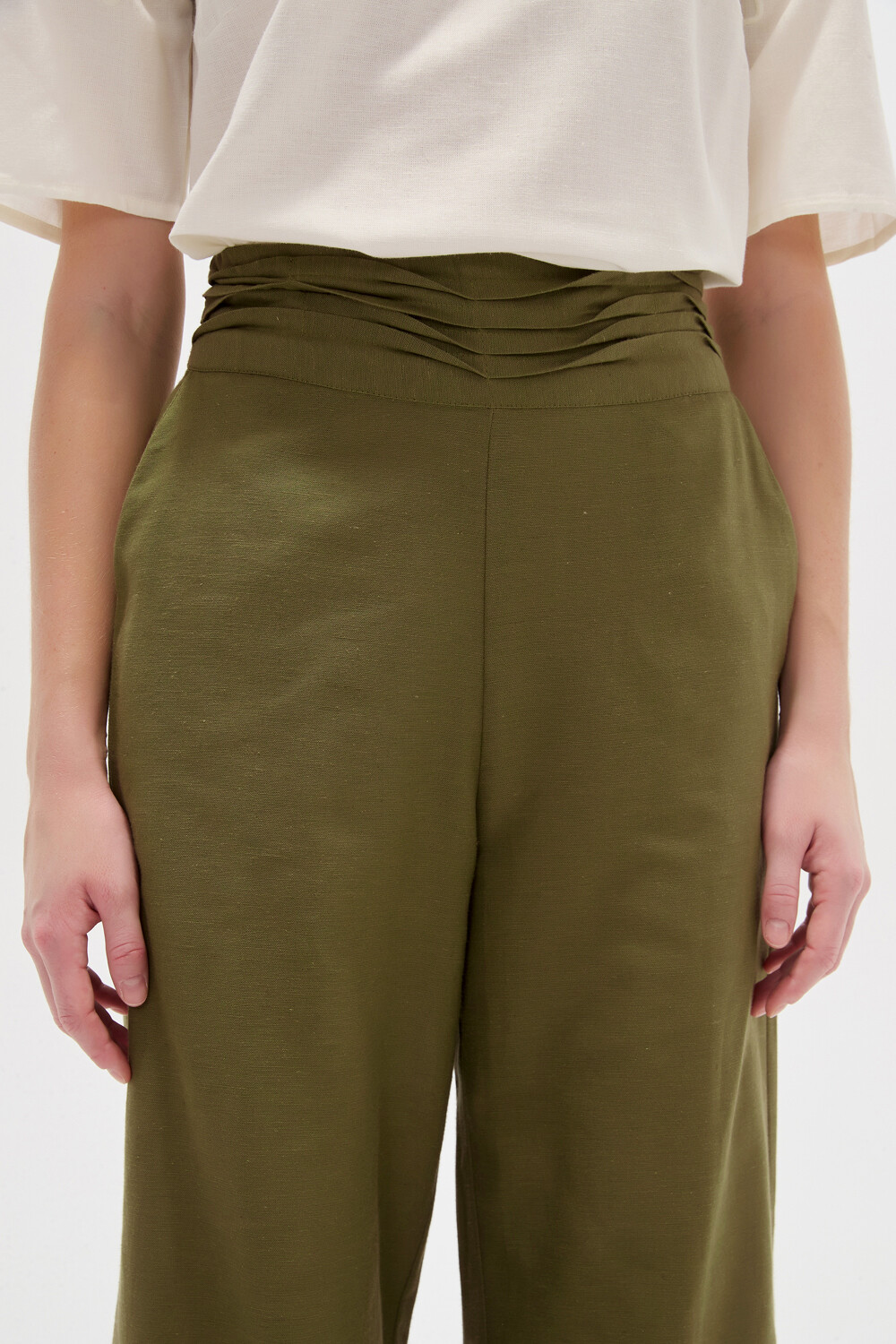 Pantalon Ravu Verde Oliva