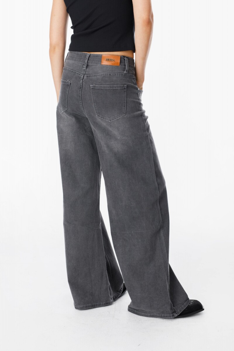 Jean Nyra Gris Oscuro