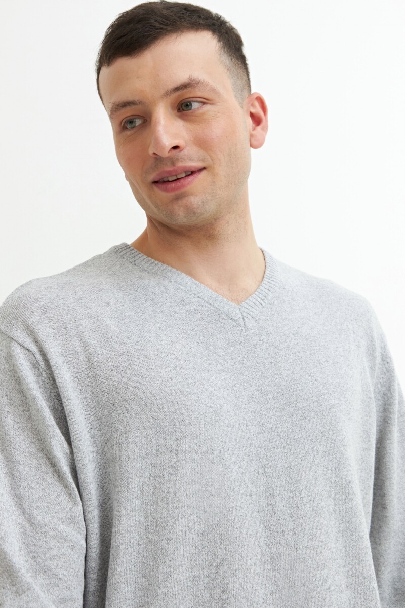 Sweater escote en V GRIS
