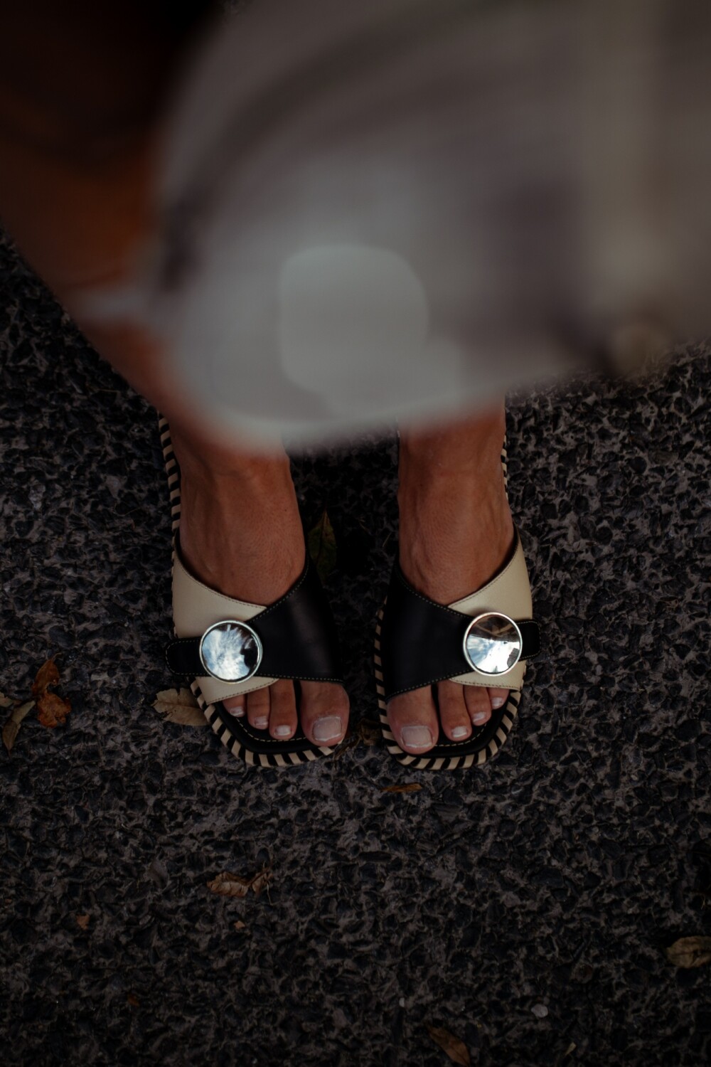 O Sandals Negro / Beige