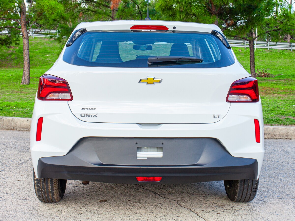 Chevrolet Onix LT 1.2 Extra Full | Permuta / Financia Chevrolet Onix LT 1.2 Extra Full | Permuta / Financia