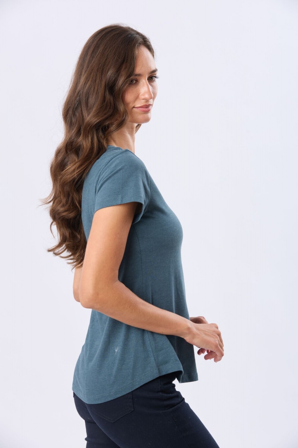 REMERA BÁSICA DE ALGODÓN Petroleo