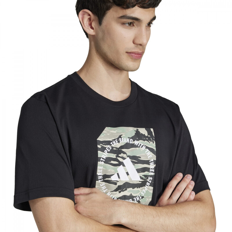 Remera Adidas M C CAMO BOX de Hombre - JI6764 Negro