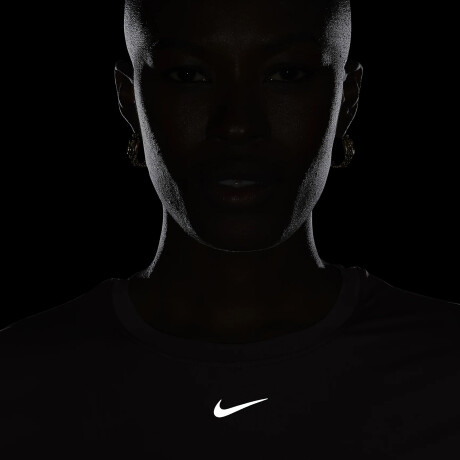 REMERA NIKE ONE CLASSIC 208