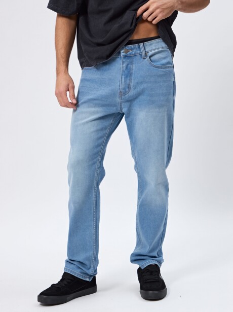 PANTALON DENIM JAVI AZUL CLARO JEAN