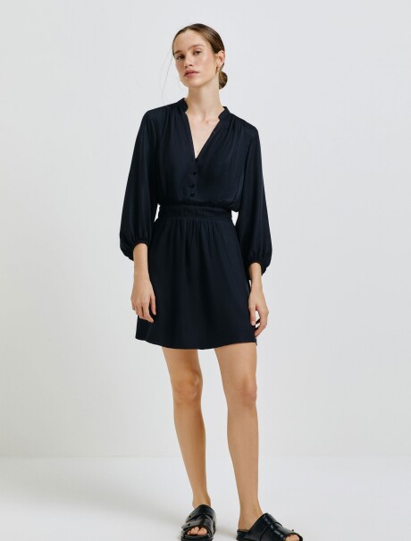 VESTIDO CORTO NEGRO