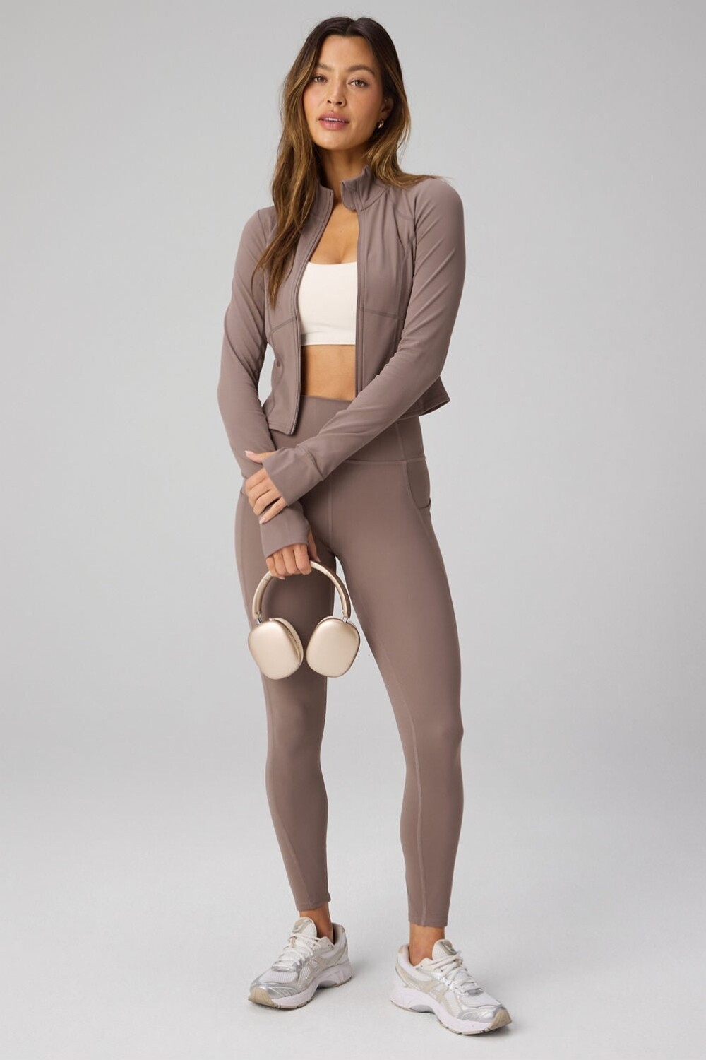 Casaca Perfect Storm Cropped Train Jacket Mujer Desert Shadows