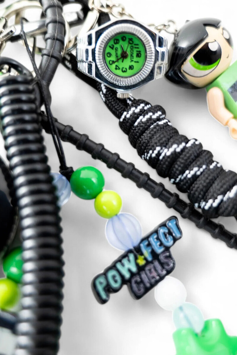 CHARM LLAVERO Negro