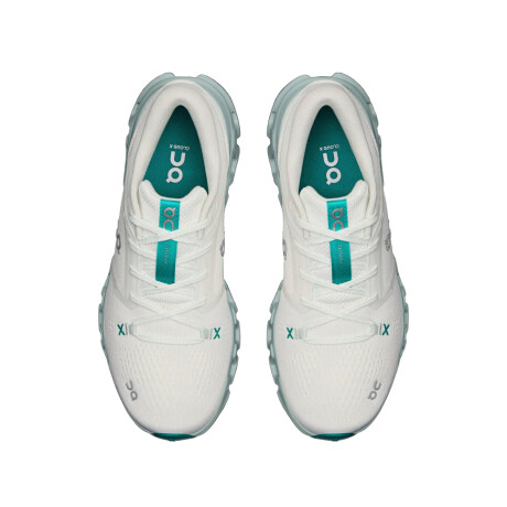 Championes ON Cloud X 5 White