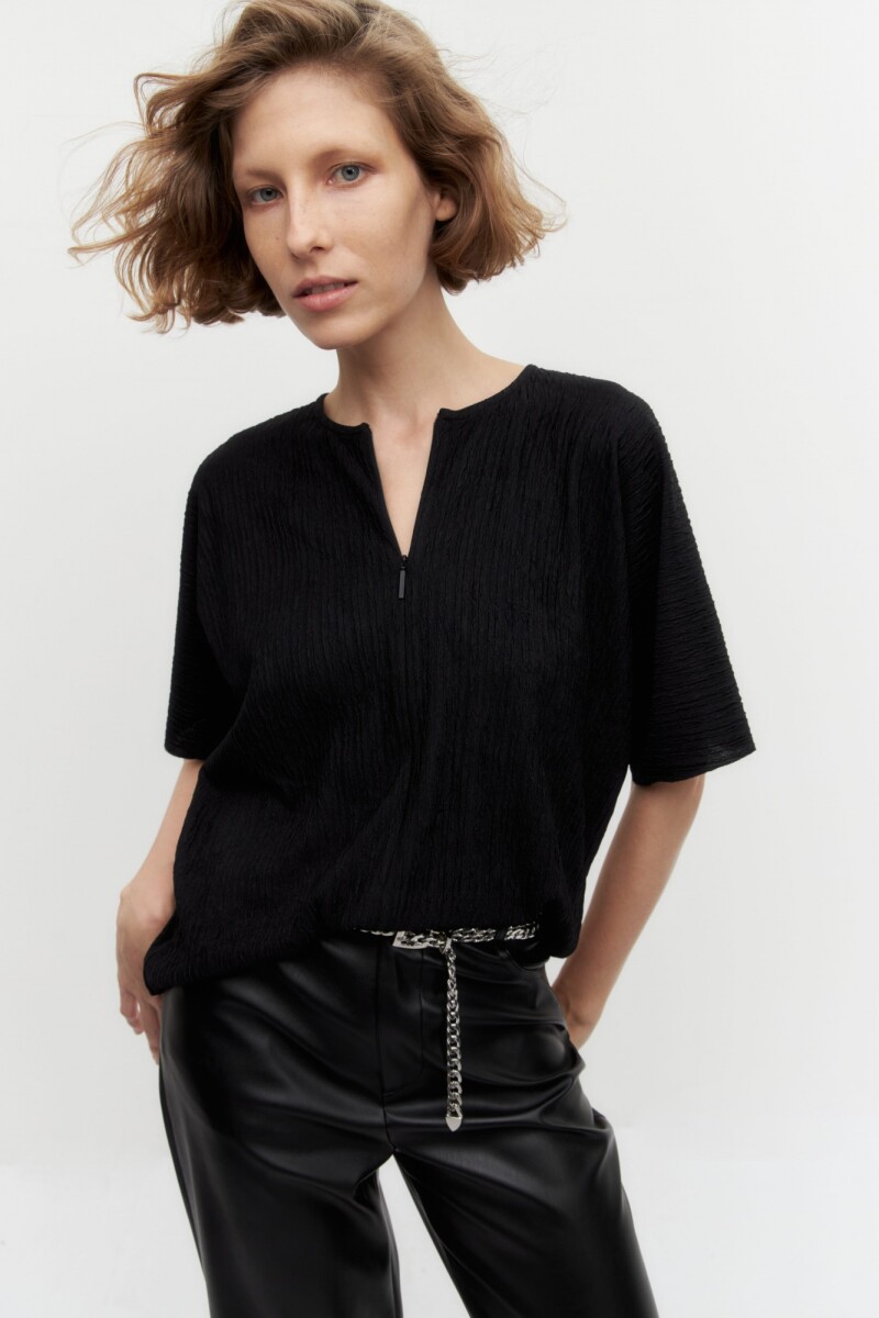 Blusa amasado negro