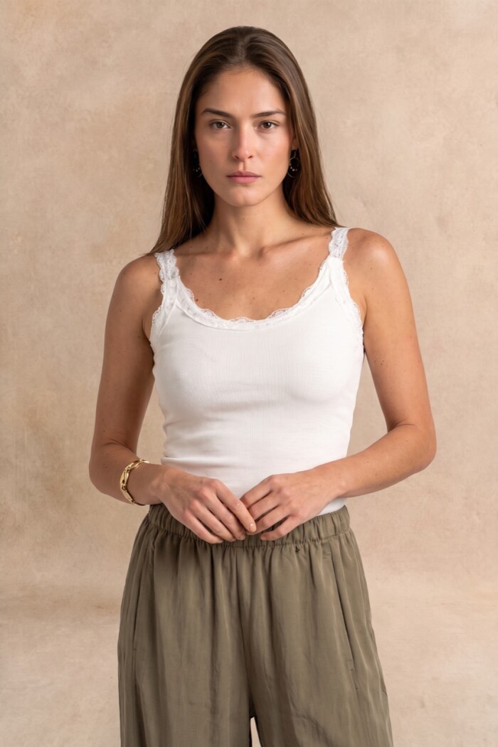 Musculosa Con Encaje Off White