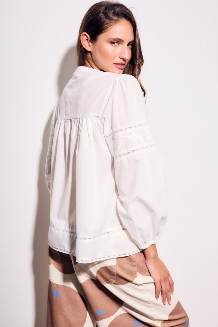 Blusa Algodón Con Detalles Encaje Crudo