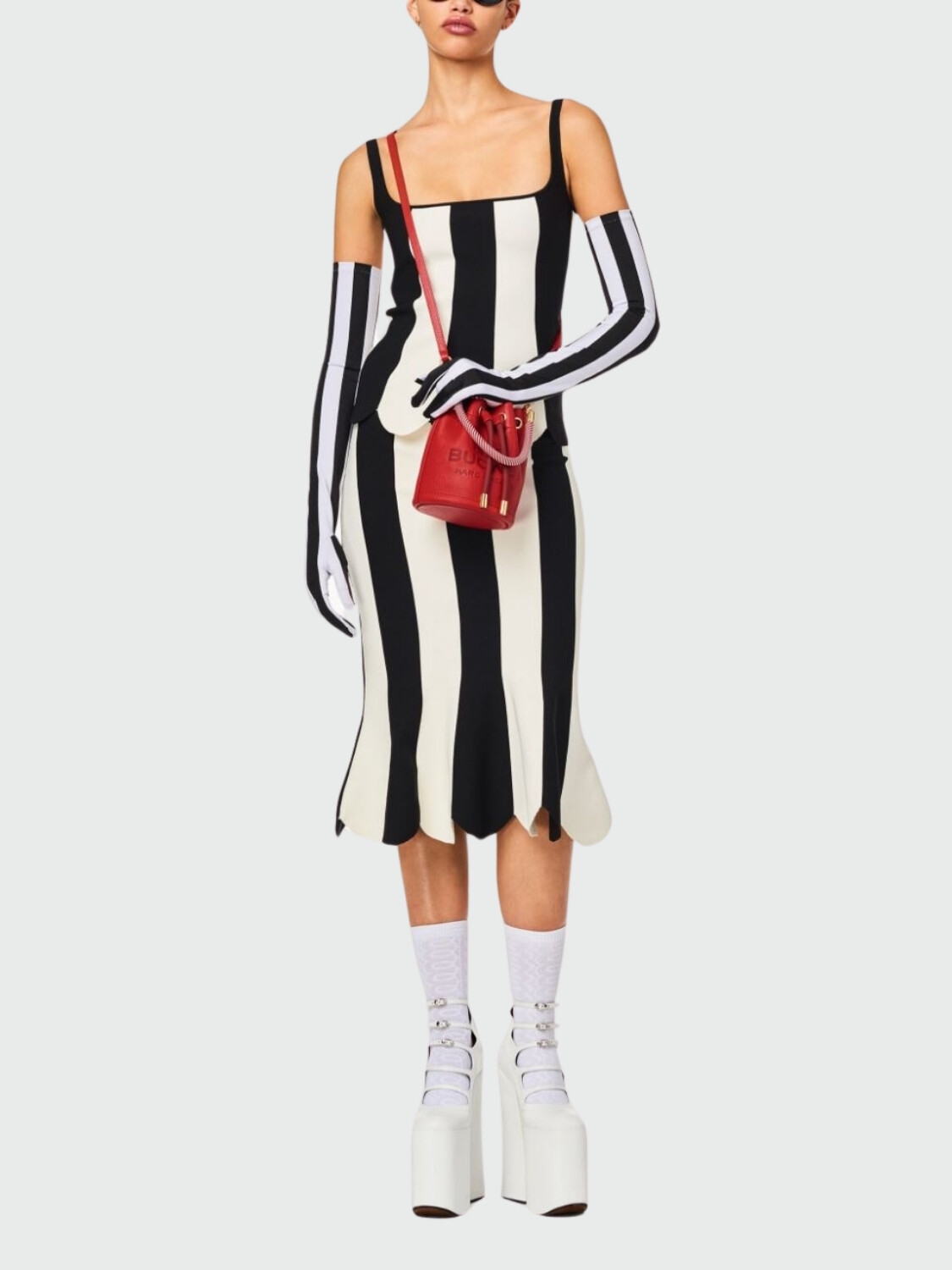 MARC JACOBS - THE MINI BUCKET Rojo