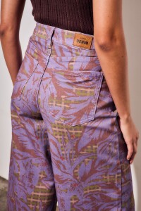Jean Wide Led Print