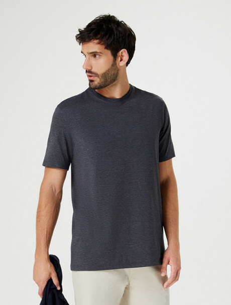 CAMISETA BÁSICA MANGA CORTA GRIS OSCURO