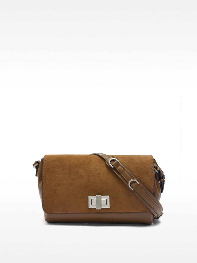 Bolso Bandolera Con Solapa camel