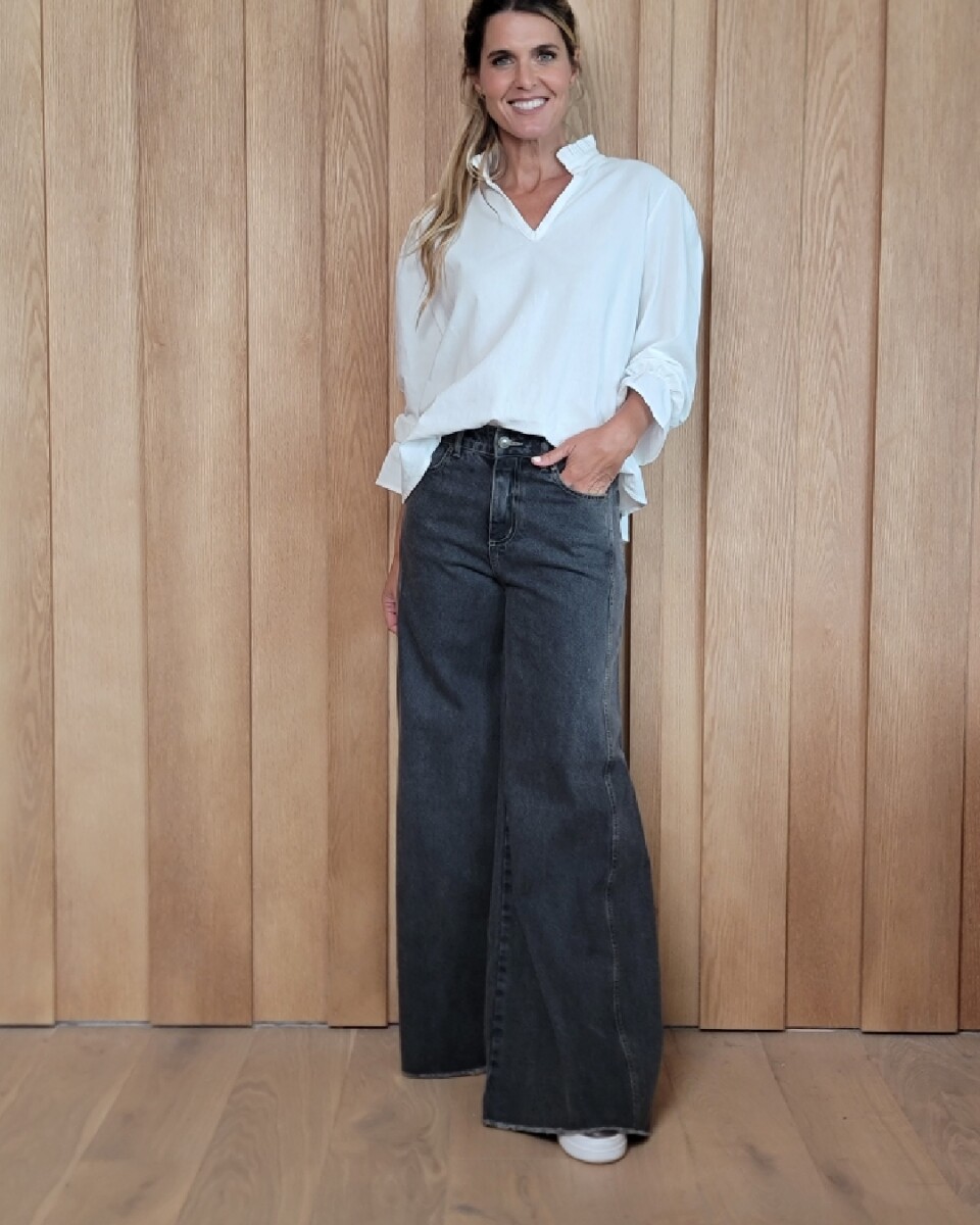 Jean Juana - Denim Negro Picado 