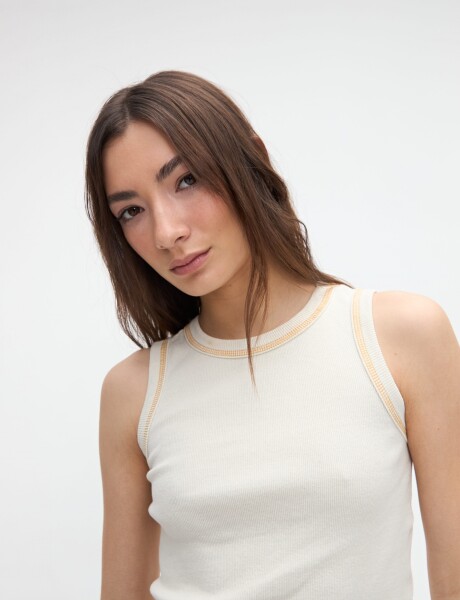 Musculosa Jenny Crudo