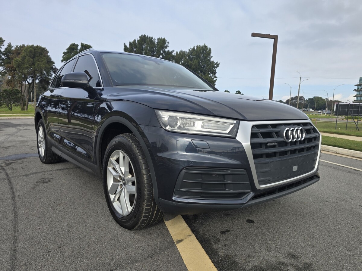Audi Q5 2.0 Premium TFSI Quattro AT | Permuta / Financia Audi Q5 2.0 Premium TFSI Quattro AT | Permuta / Financia