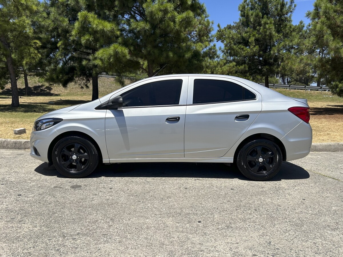 Chevrolet Joy Plus 1.0 Sedan Extra Full | Permuta / Financia Chevrolet Joy Plus 1.0 Sedan Extra Full | Permuta / Financia