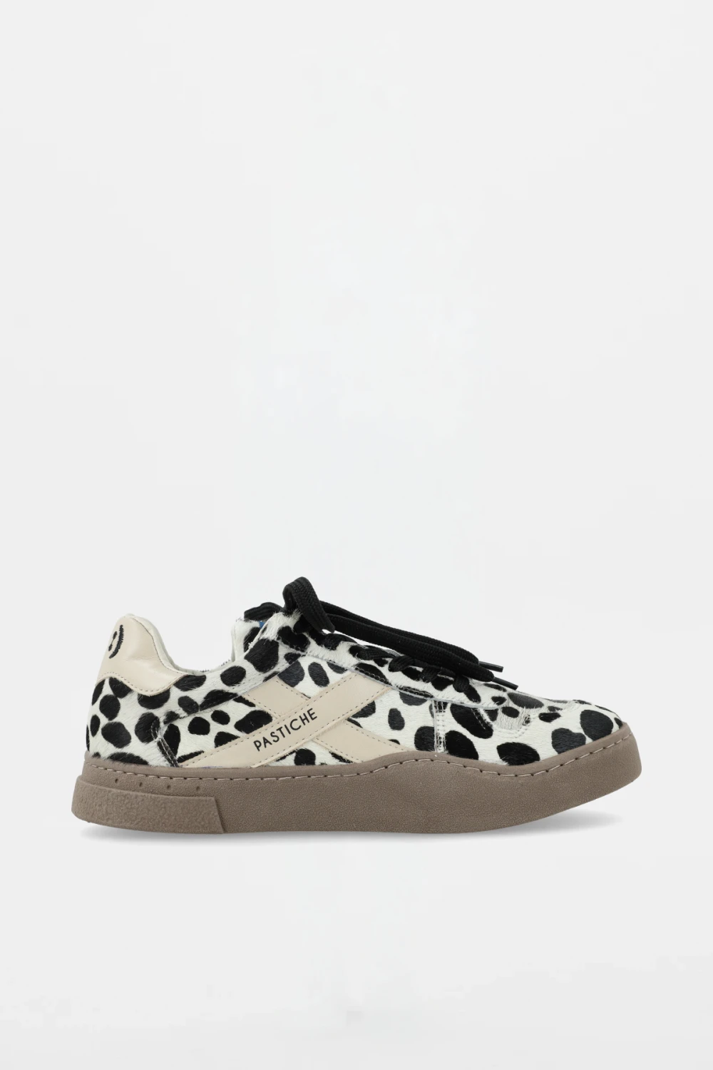 Sneaker Club 82 S26