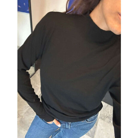 Top Adina Black