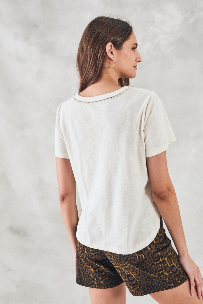 Remera Algodón Escote Metalizado Nácar