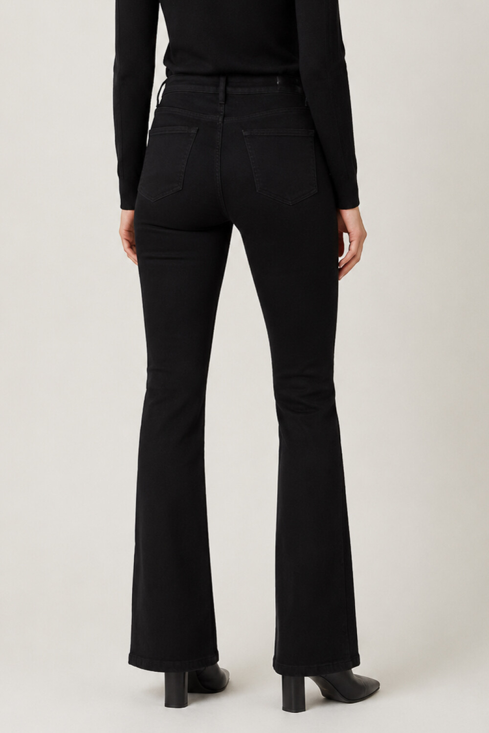 Pantalon Subiras Negro
