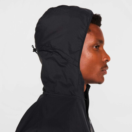 Campera Nike Uv Rpl Stride de Hombre Negro
