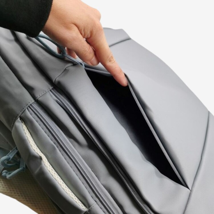 MOCHILA MULTIFUNCION CON CARGADOR USB MOCHILA MULTIFUNCION CON CARGADOR USB