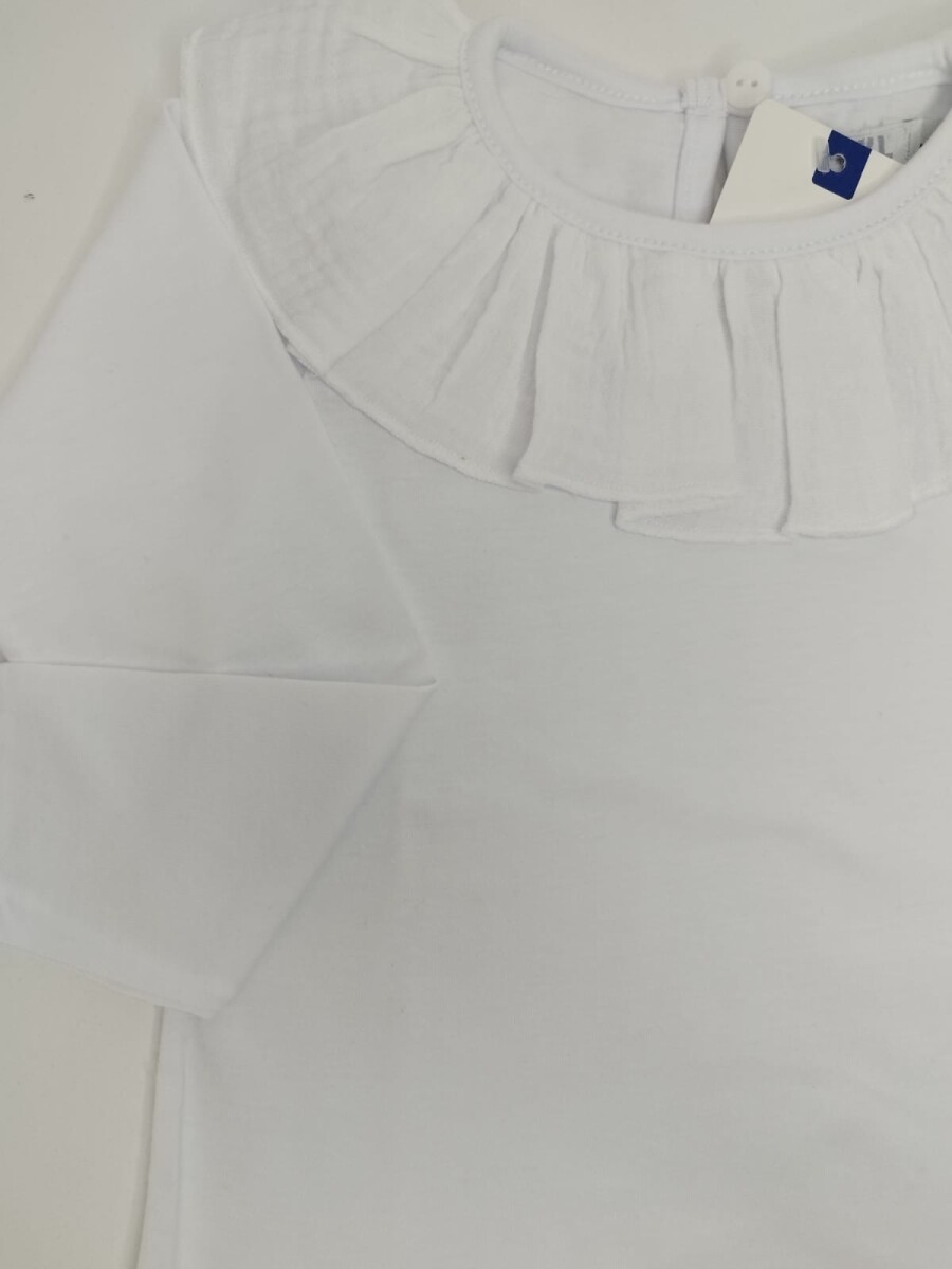 Remera nena cuello muselina 