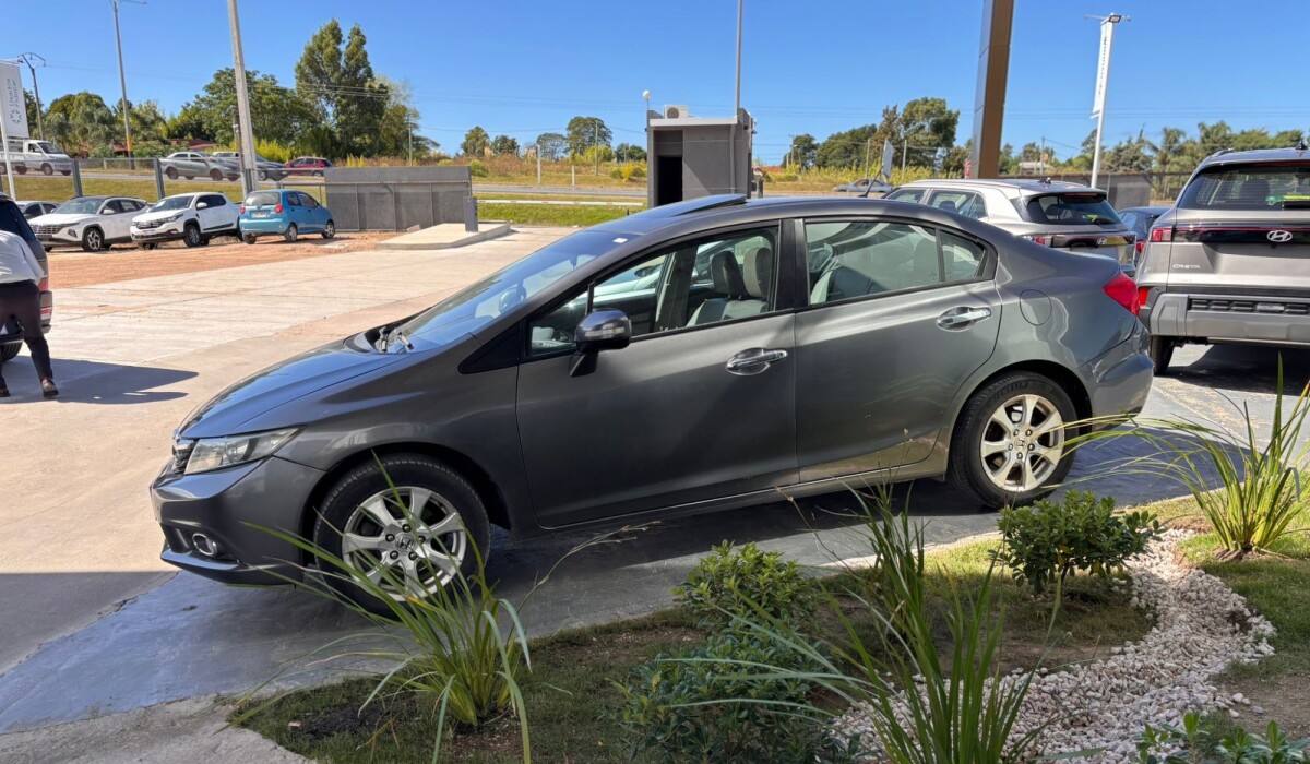 Honda Civic 1.8 EXS MT - 2012 Honda Civic 1.8 EXS MT - 2012