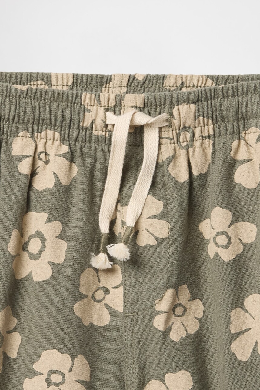 Short Relaxed Niño Green Floral