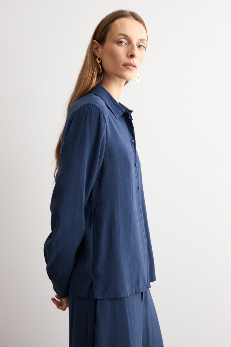 Camisa clasica azul marino
