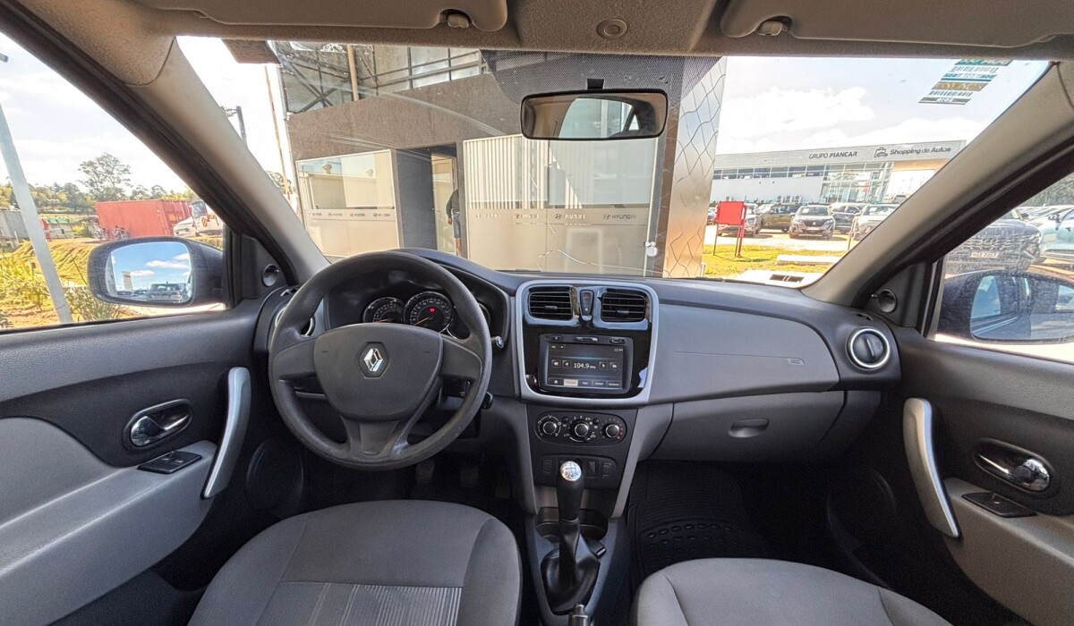 Renault Logan Expression - 2014 Renault Logan Expression - 2014