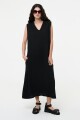 VESTIDO LARGO CON CAPUCHA Negro