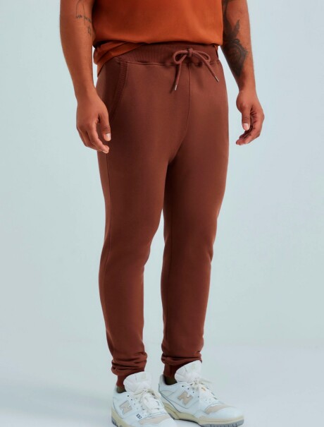 PANTALÓN BABUCHA MASCULINO CON FELPA MARRÓN CLARO
