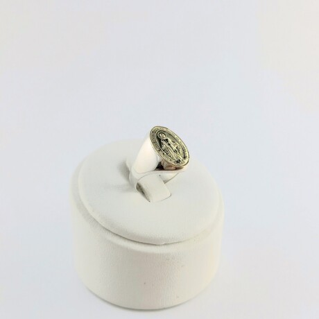 Anillo de plata 925 con detalles de double en oro 18 Ktes, modelo chevalier, Milagrosa medidas diámetro interno 17 MM Y 18 MM. Anillo de plata 925 con detalles de double en oro 18 Ktes, modelo chevalier, Milagrosa medidas diámetro interno 17 MM Y 18 MM.